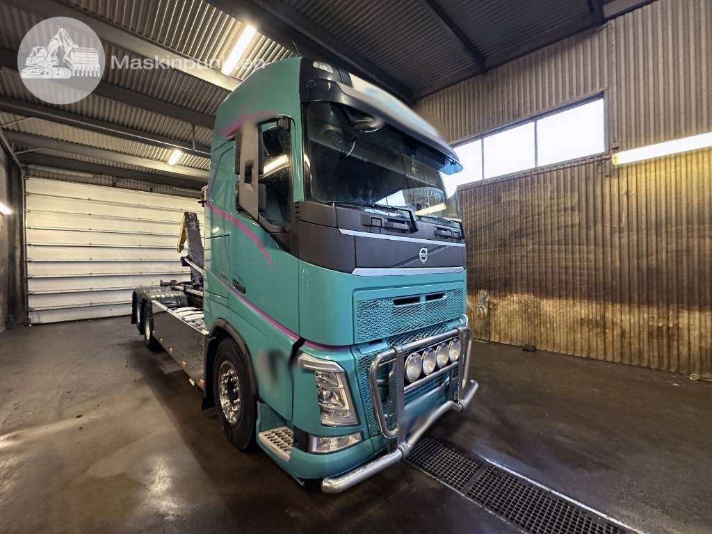 Volvo FH 13 500 - Camion ampliroll: photos 4 Volvo FH 13 500 - Camion ampliroll: photos 4