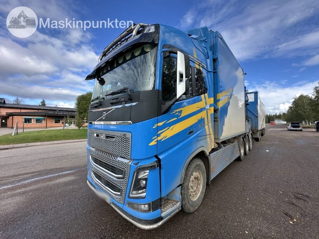 Volvo FH 16 750 - Camion grumier: photos 2 Volvo FH 16 750 - Camion grumier: photos 2