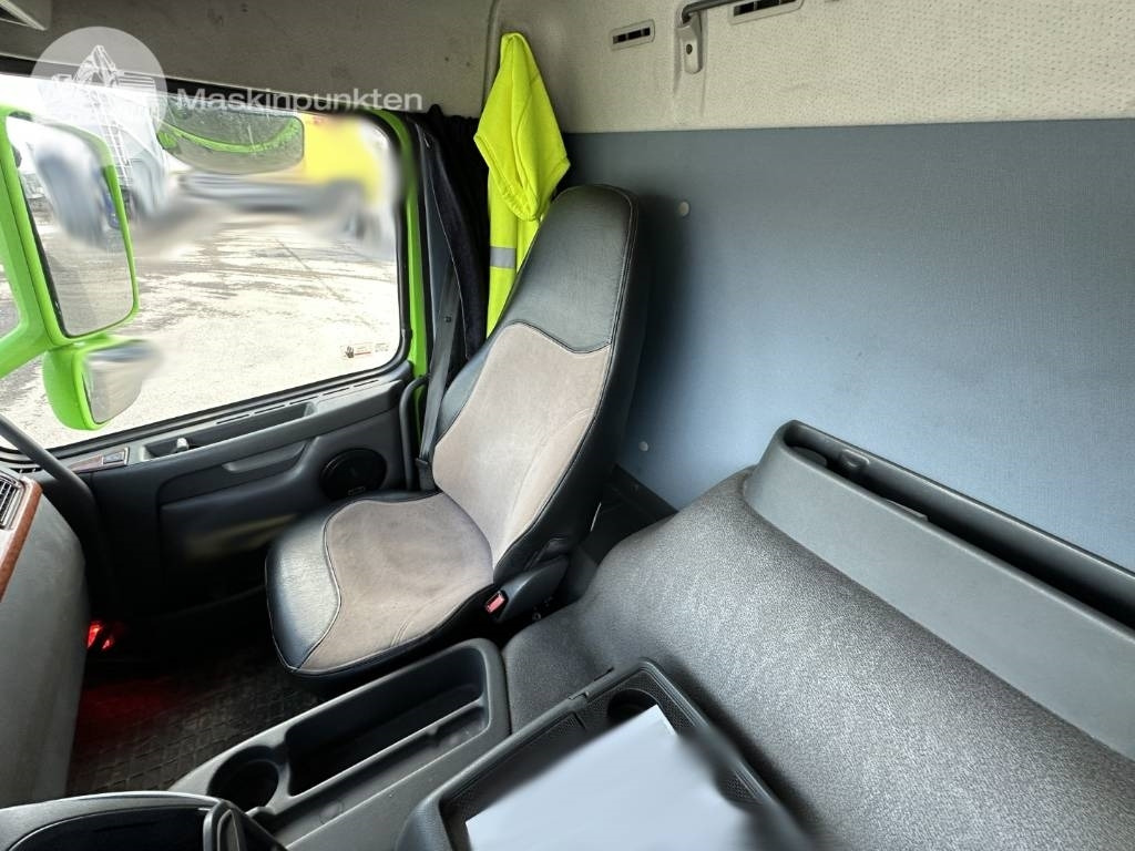 Camion frigorifique Volvo FM 340: photos 36