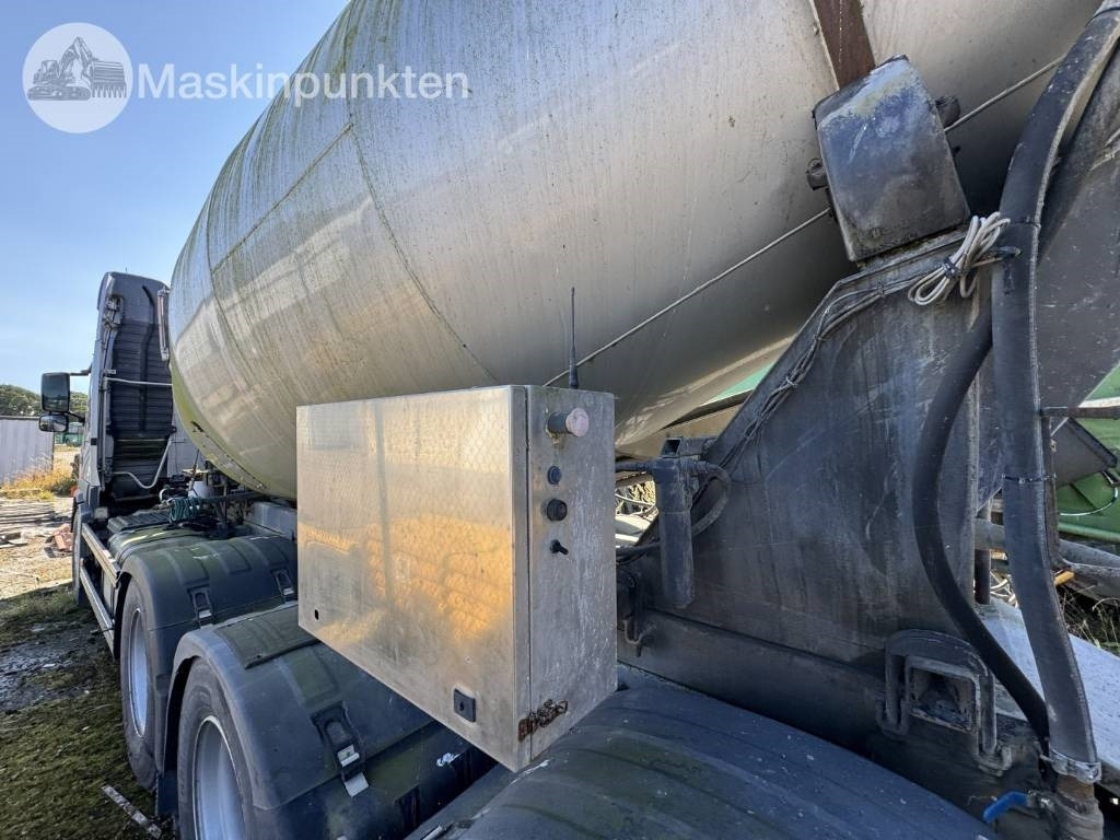 Camion malaxeur Volvo FM 440: photos 44