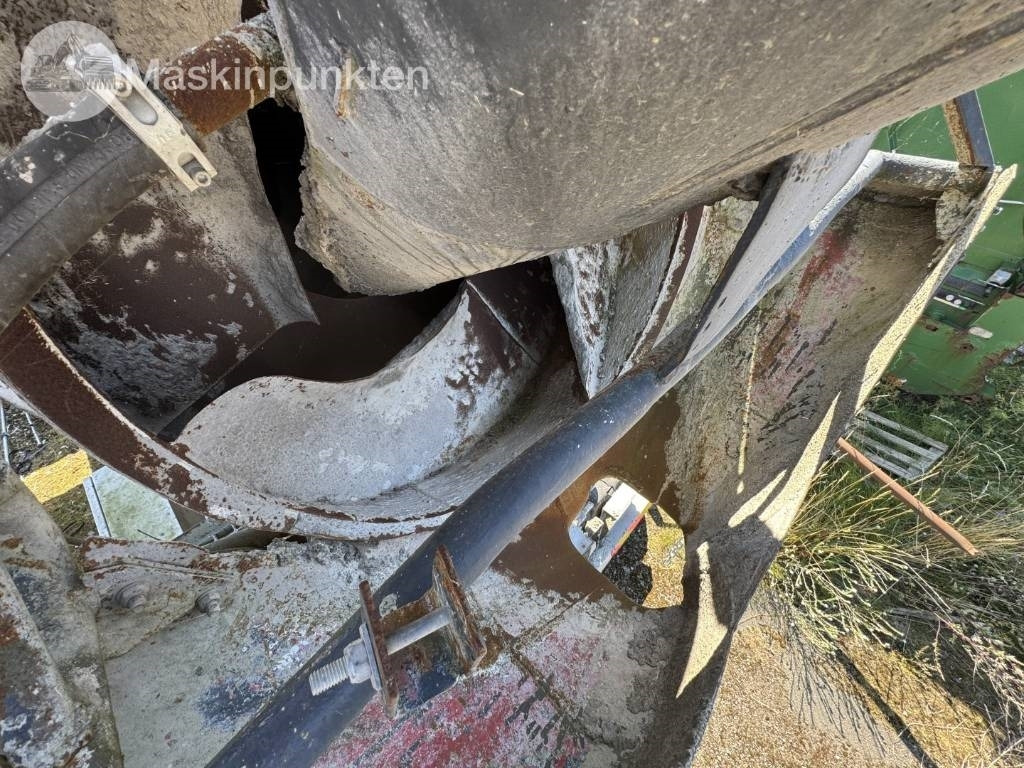 Camion malaxeur Volvo FM 440: photos 48