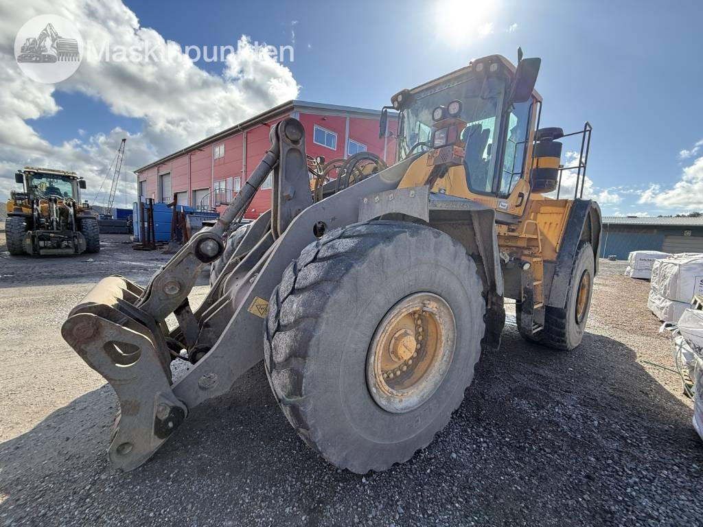Volvo L 180 F - Chargeuse sur pneus: photos 1 Volvo L 180 F - Chargeuse sur pneus: photos 1