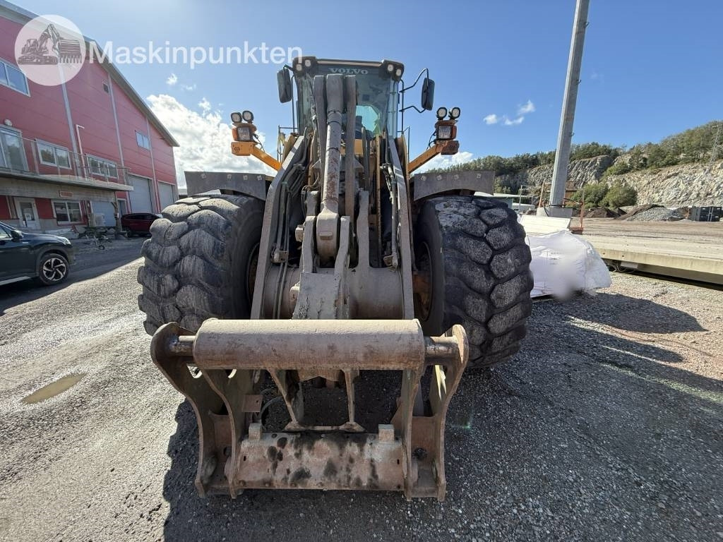 Volvo L 180 F - Chargeuse sur pneus: photos 2 Volvo L 180 F - Chargeuse sur pneus: photos 2