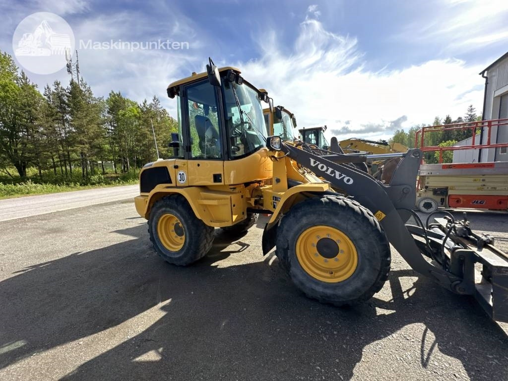 Volvo L 35 G - Chargeuse sur pneus: photos 1 Volvo L 35 G - Chargeuse sur pneus: photos 1