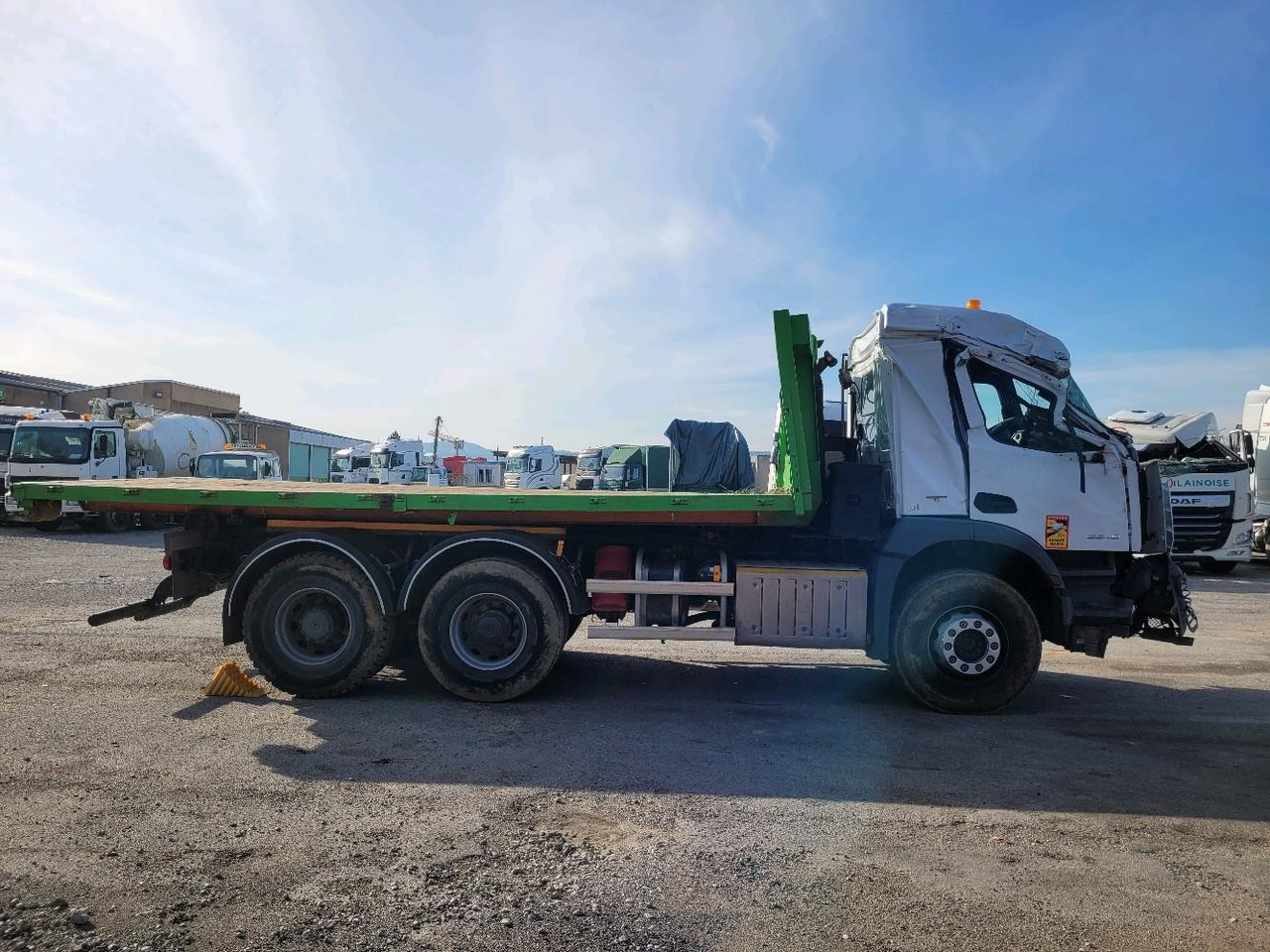 MERCEDES AROCS 2640 6X4 - Camion plateau: photos 3 MERCEDES AROCS 2640 6X4 - Camion plateau: photos 3