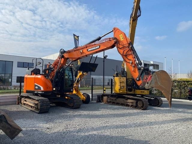 Doosan DX140LCR-5 - Pelle sur chenille: photos 5 Doosan DX140LCR-5 - Pelle sur chenille: photos 5
