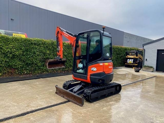 Kubota U 27-4 - Mini pelle: photos 1 Kubota U 27-4 - Mini pelle: photos 1