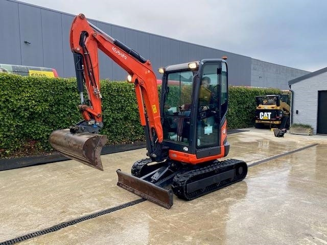 Kubota U 27-4 - Mini pelle: photos 3 Kubota U 27-4 - Mini pelle: photos 3