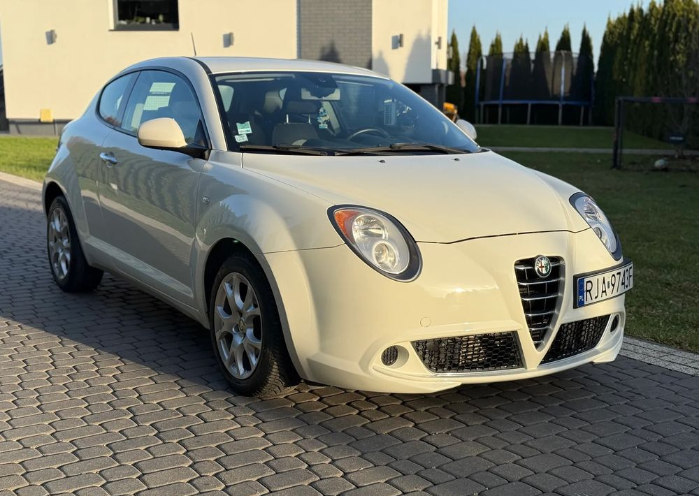 Alfa Romeo Mito - Voiture: photos 3 Alfa Romeo Mito - Voiture: photos 3