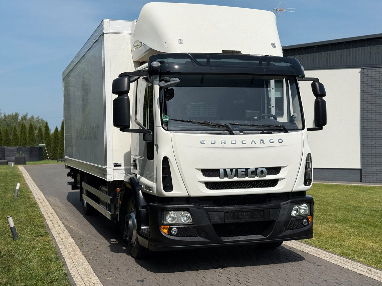 Iveco EUROCARGO 12T E22 CARRIER SUPRA 850 MT - Camion frigorifique: photos 3 Iveco EUROCARGO 12T E22 CARRIER SUPRA 850 MT - Camion frigorifique: photos 3
