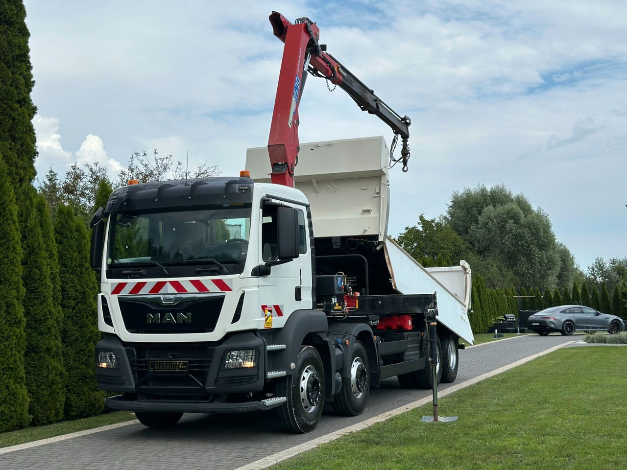 MAN TGS 440 / 8x4 /CRANE HMF 1530/ TIPPER - Camion benne, Camion grue: photos 1 MAN TGS 440 / 8x4 /CRANE HMF 1530/ TIPPER - Camion benne, Camion grue: photos 1