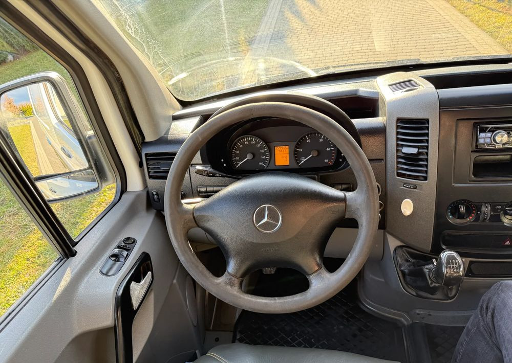 Fourgon utilitaire Mercedes-Benz SPRINTER 516 3,5 T MANUAL: photos 9