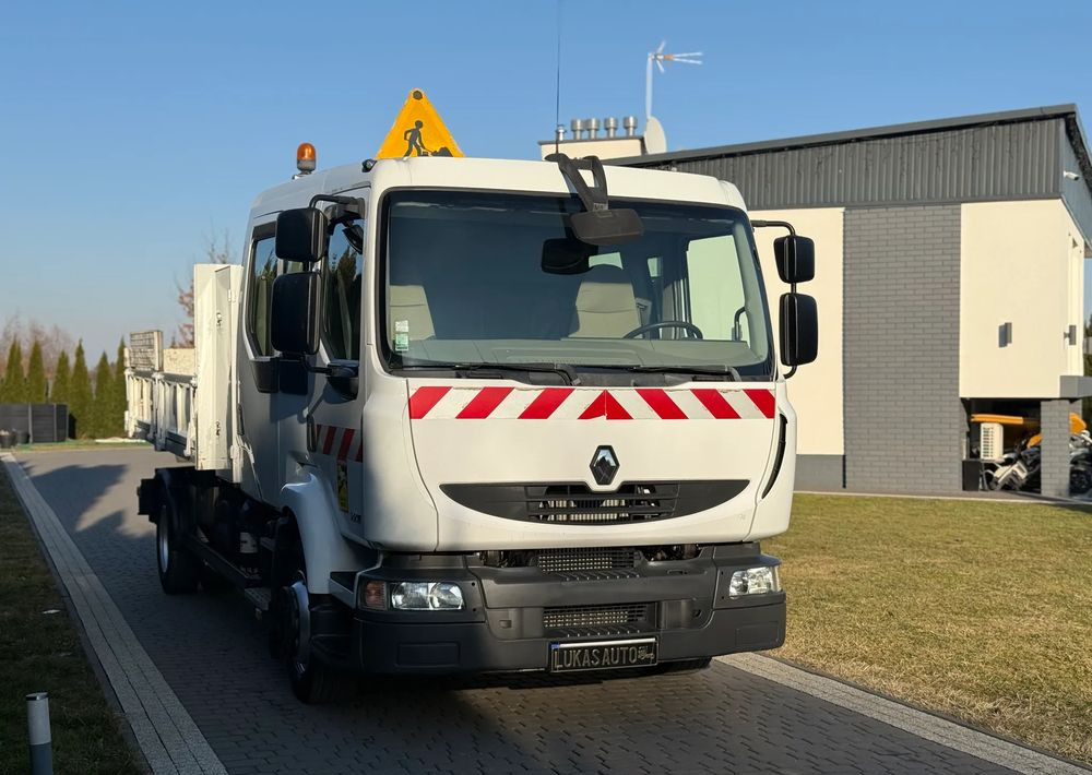 Renault MIDLUM 220 12 T WYWROTKA 6 MIEJSC - Camion benne: photos 4 Renault MIDLUM 220 12 T WYWROTKA 6 MIEJSC - Camion benne: photos 4