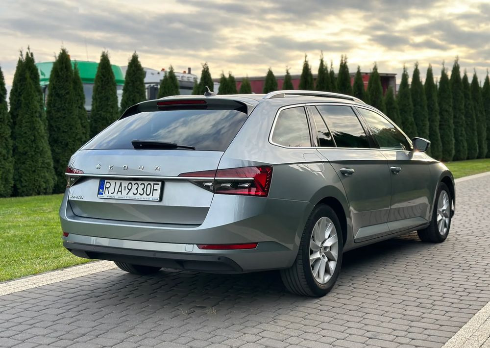 Skoda Superb 2.0 TDI SCR Style DSG - Voiture break: photos 5 Skoda Superb 2.0 TDI SCR Style DSG - Voiture break: photos 5