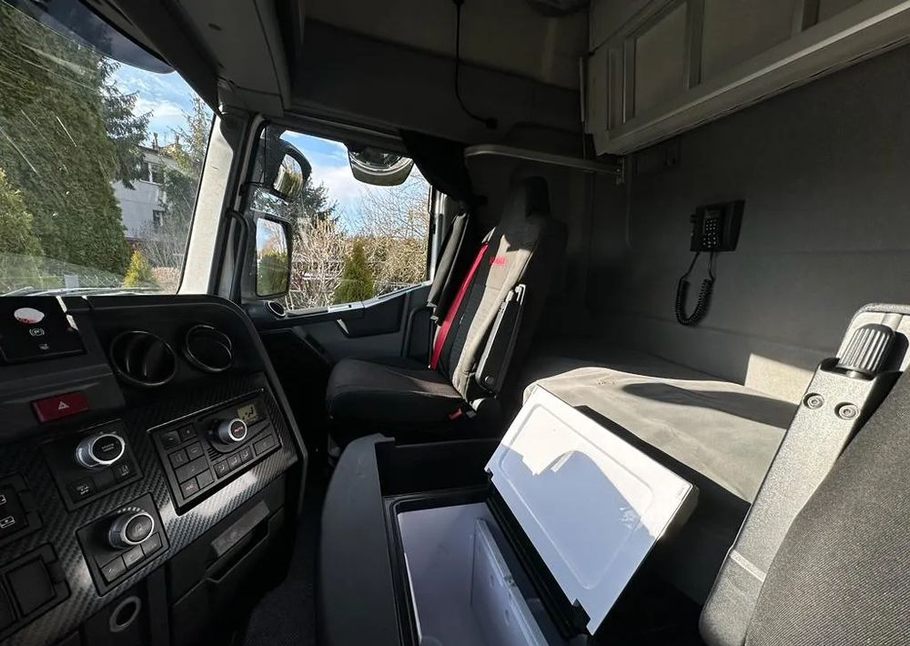 Renault T 520 HIGH - Tracteur routier: photos 4 Renault T 520 HIGH - Tracteur routier: photos 4