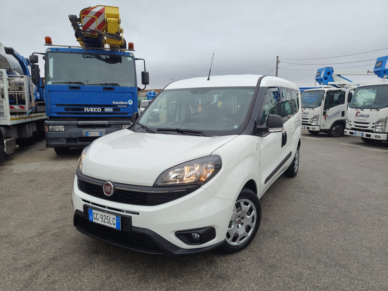 FIAT DOBLO' MAXI - Fourgonnette: photos 2 FIAT DOBLO' MAXI - Fourgonnette: photos 2