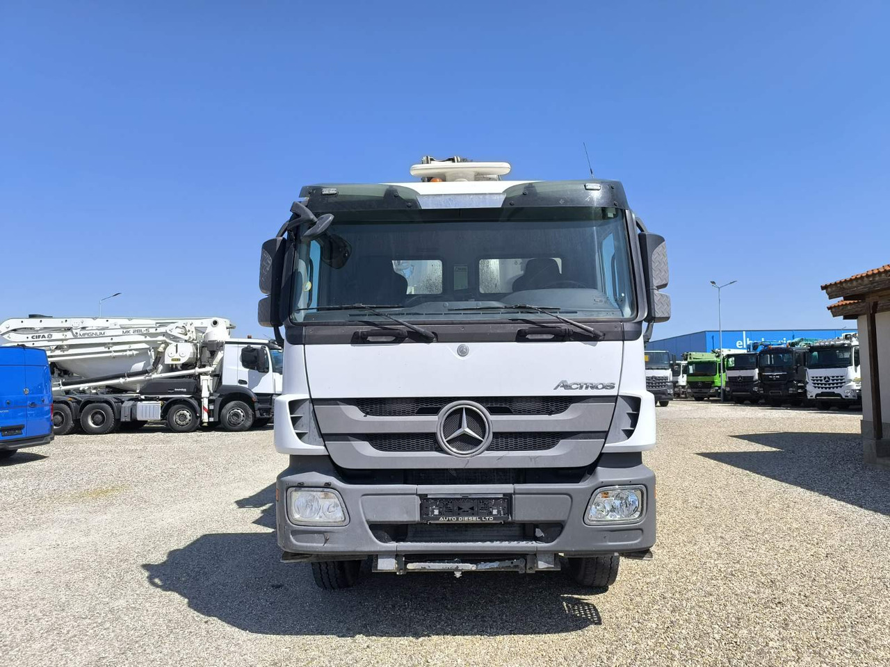 MERCEDES-BENZ ACTROS 3241 SCHWING FBP24 - Camion pompe: photos 2 MERCEDES-BENZ ACTROS 3241 SCHWING FBP24 - Camion pompe: photos 2