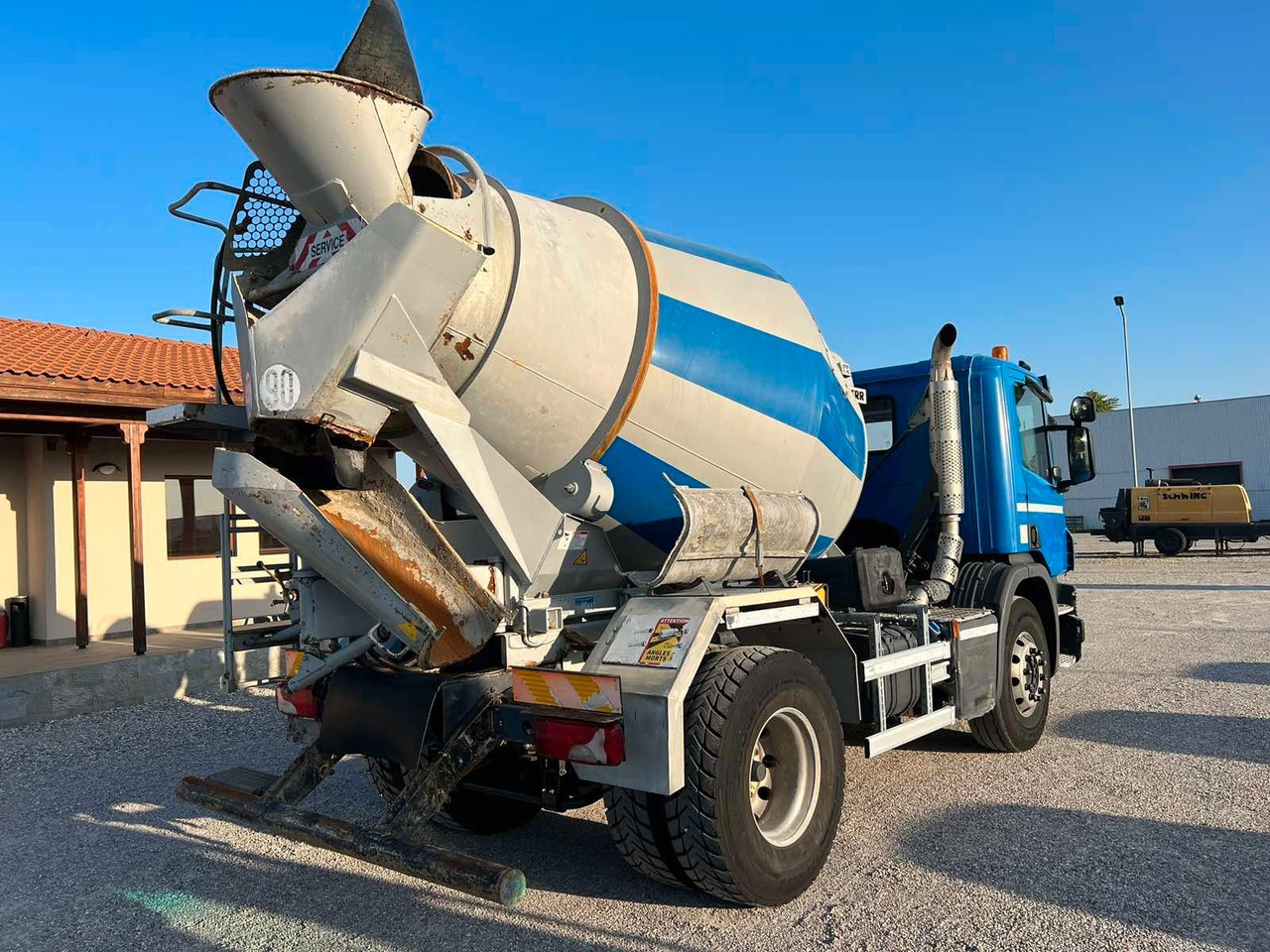 Camion malaxeur Scania P320 LIEBHERR 4M3: photos 7
