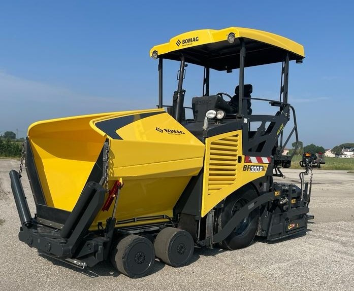 BOMAG IT BF 300 P S340-2 TV Stage IIIa/Tier 3 - Finisseur: photos 1 BOMAG IT BF 300 P S340-2 TV Stage IIIa/Tier 3 - Finisseur: photos 1