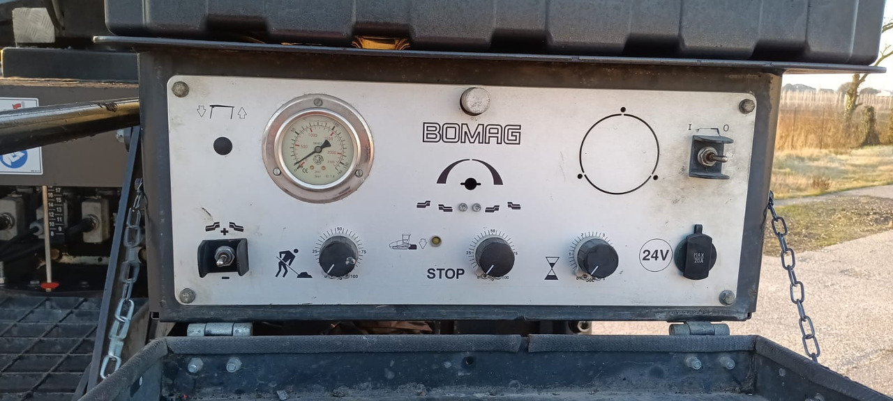 BOMAG IT BF 700 C-2 S500 Stage IV/Tier 4f - Finisseur: photos 5 BOMAG IT BF 700 C-2 S500 Stage IV/Tier 4f - Finisseur: photos 5