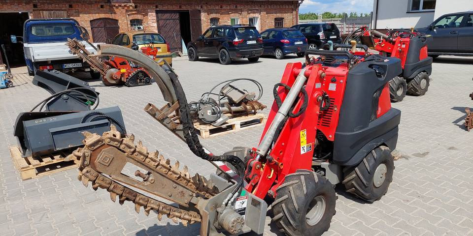 Koparka łańcuchowa miniładowarka Ditch Witch R300 wiertnica - Trancheuse: photos 1 Koparka łańcuchowa miniładowarka Ditch Witch R300 wiertnica - Trancheuse: photos 1