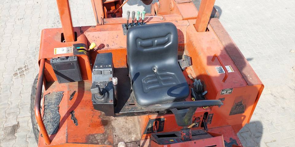 Trancheuse Koparka łańcuchowa pługoukładacz Ditch Witch 8020 Combo: photos 12