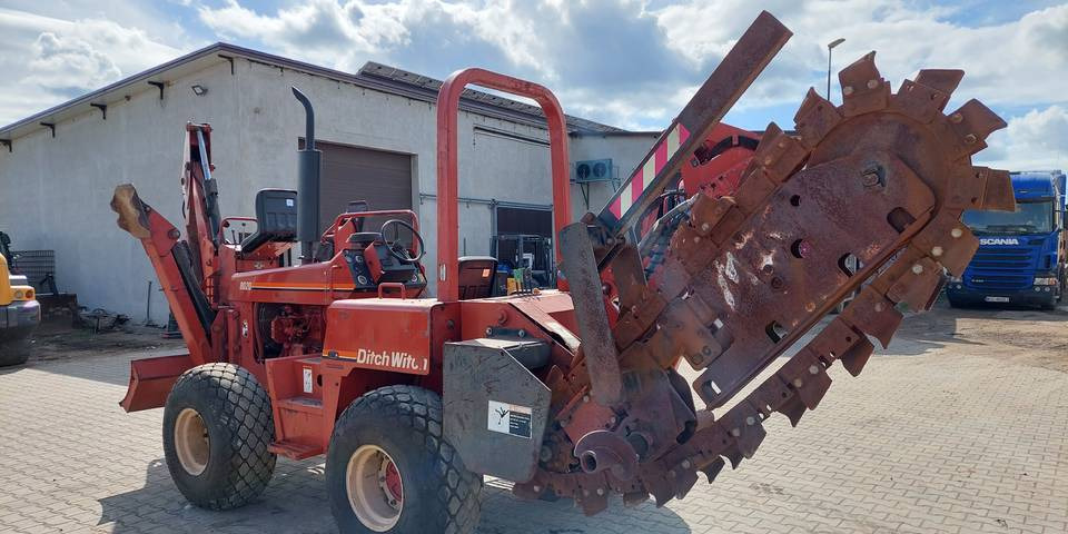 Koparka łańcuchowa pługoukładacz Ditch Witch 8020 Combo - Trancheuse: photos 5 Koparka łańcuchowa pługoukładacz Ditch Witch 8020 Combo - Trancheuse: photos 5