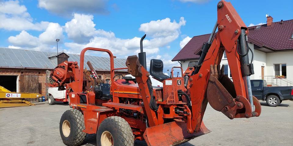 Koparka łańcuchowa pługoukładacz Ditch Witch 8020 Combo - Trancheuse: photos 2 Koparka łańcuchowa pługoukładacz Ditch Witch 8020 Combo - Trancheuse: photos 2