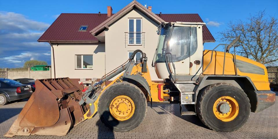 Ładowarka Liebherr L538 16 ton łyżka wysokiego wysypu - Chargeuse sur pneus: photos 1 Ładowarka Liebherr L538 16 ton łyżka wysokiego wysypu - Chargeuse sur pneus: photos 1