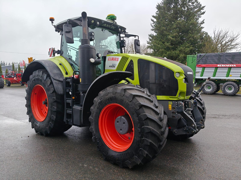 Claas Axion 920 Cmatic GREEN FIT - Tracteur agricole: photos 1 Claas Axion 920 Cmatic GREEN FIT - Tracteur agricole: photos 1