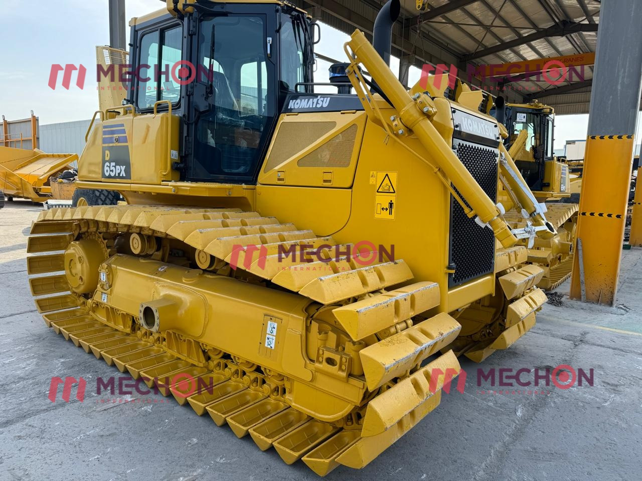 Komatsu Crawler Dozer D65EX-16 - Engins de chantier: photos 1 Komatsu Crawler Dozer D65EX-16 - Engins de chantier: photos 1