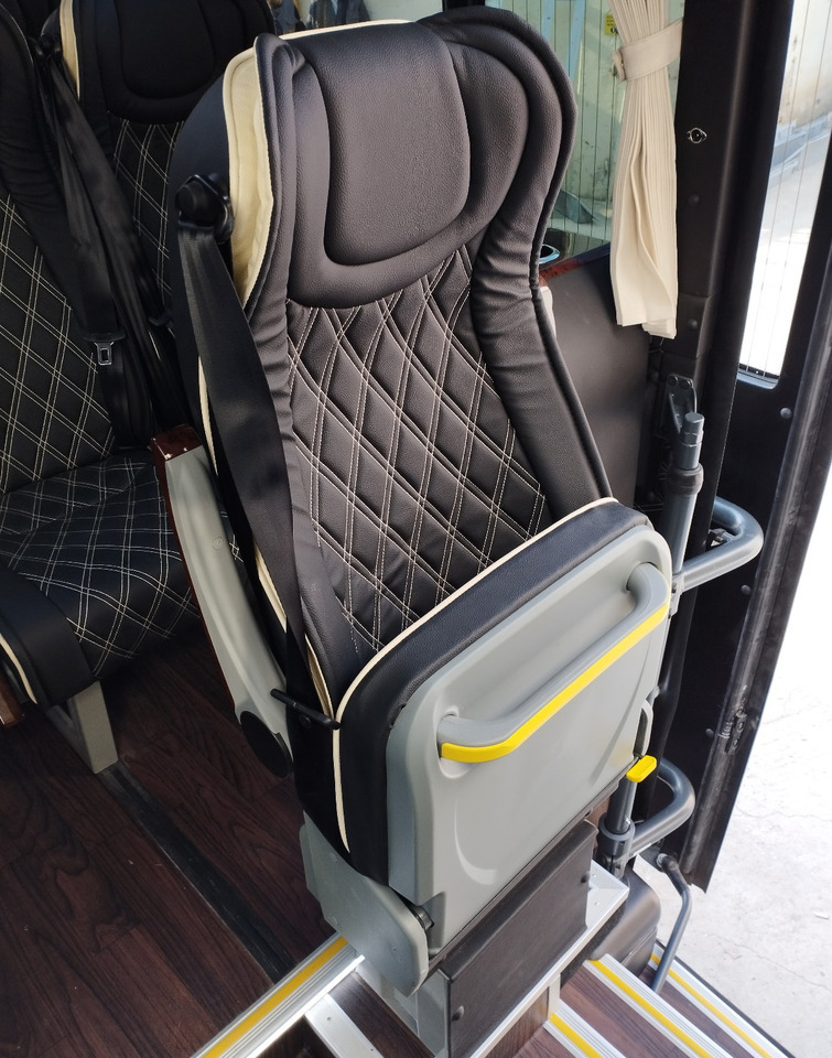 Autocar neuf IVECO DAILY -  RIGHT HAND DRIVE TOURISTIC VEHICLE: photos 18