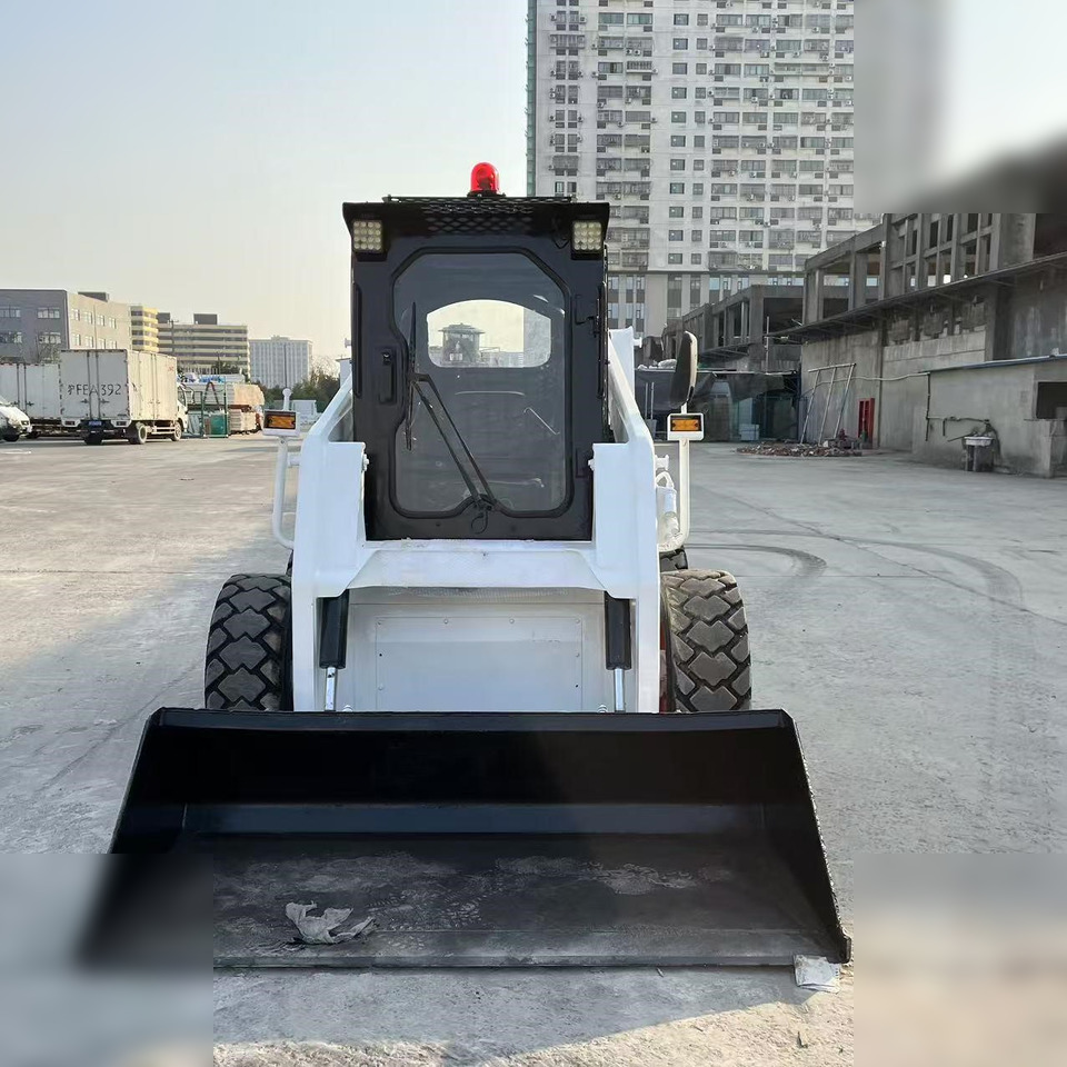 BOBCAT S160 - Mini chargeuse: photos 4 BOBCAT S160 - Mini chargeuse: photos 4