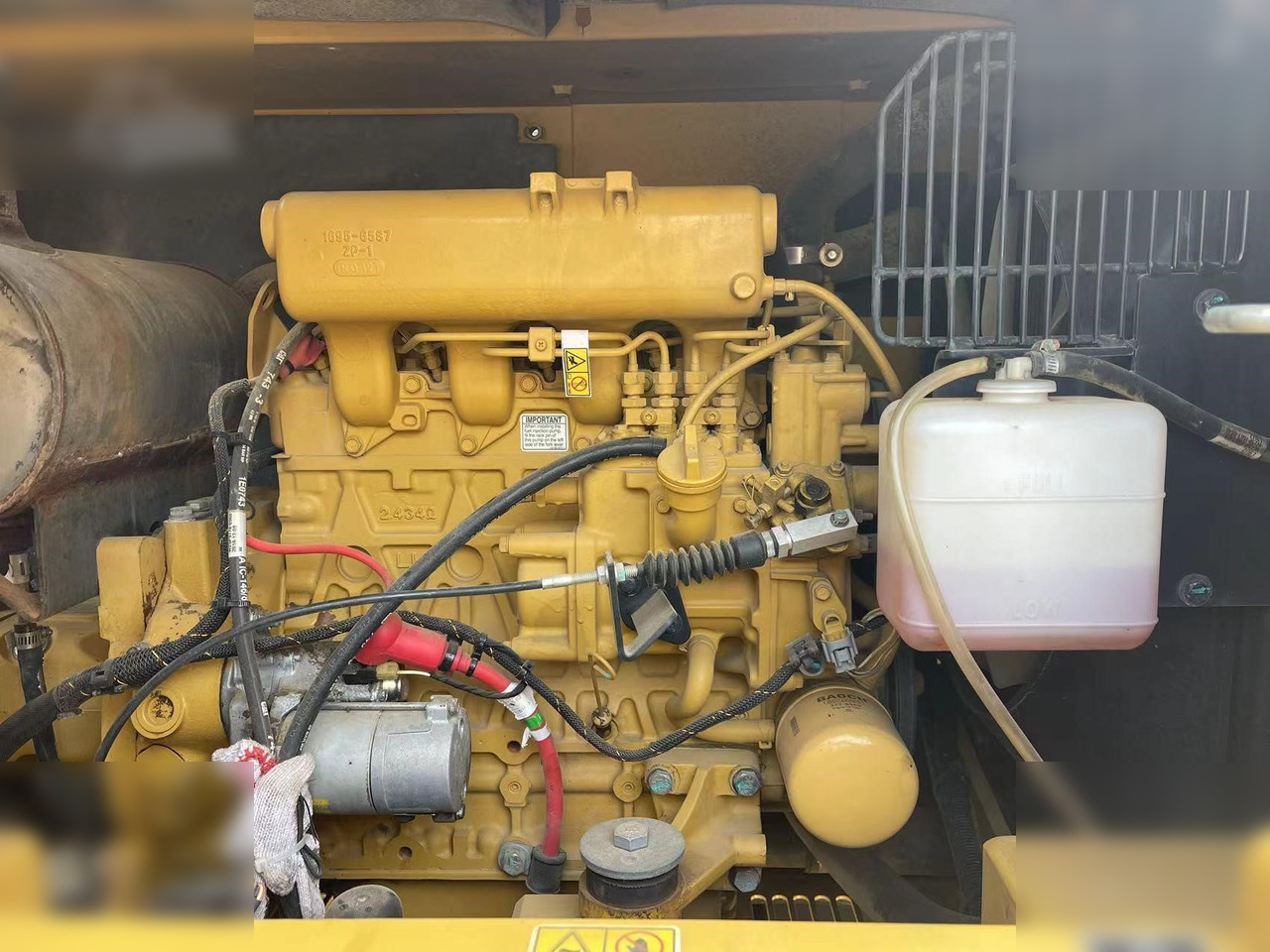 Pelle sur chenille CATERPILLAR 307.5: photos 11