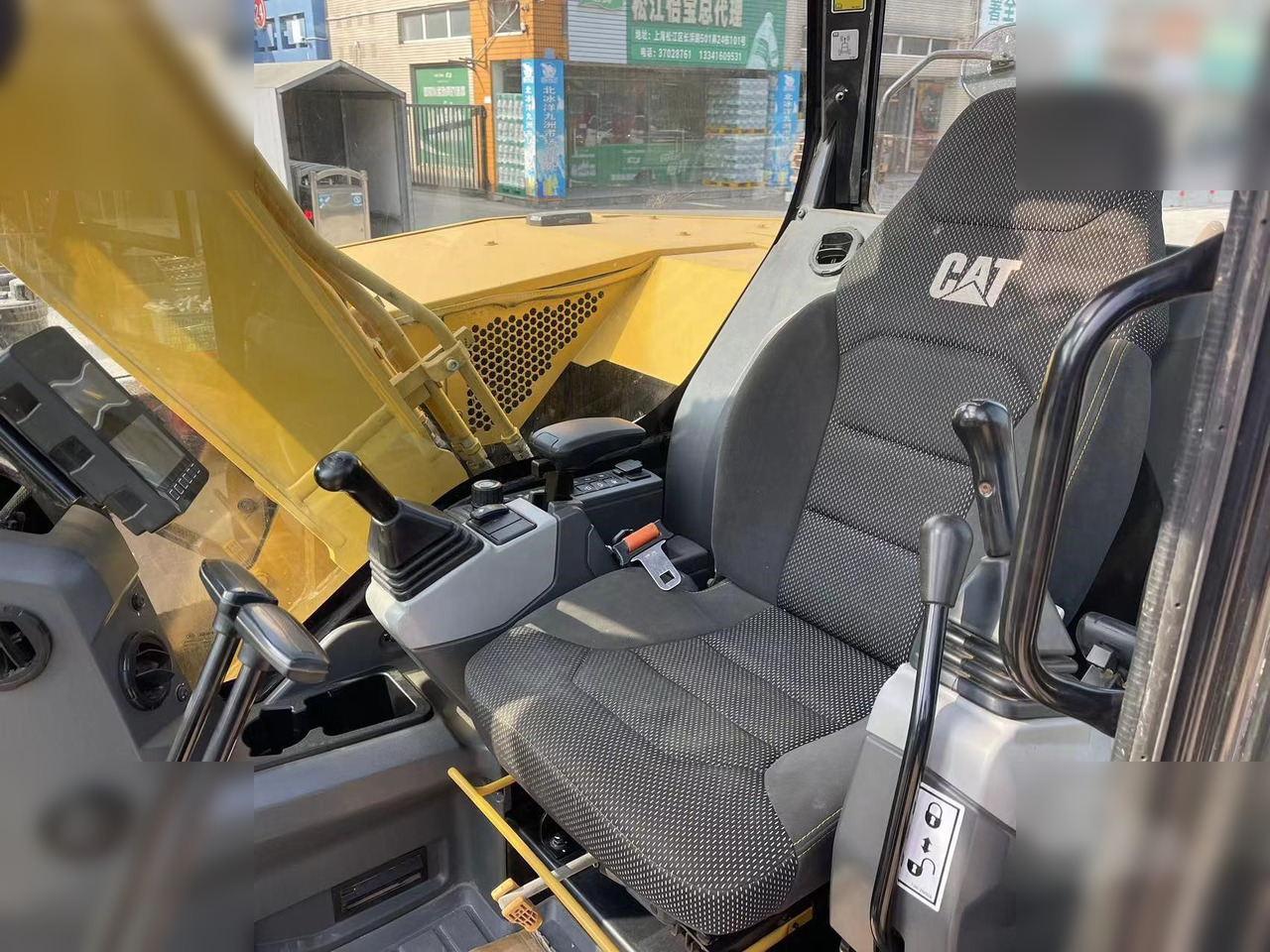 Pelle sur chenille CATERPILLAR 307.5: photos 8