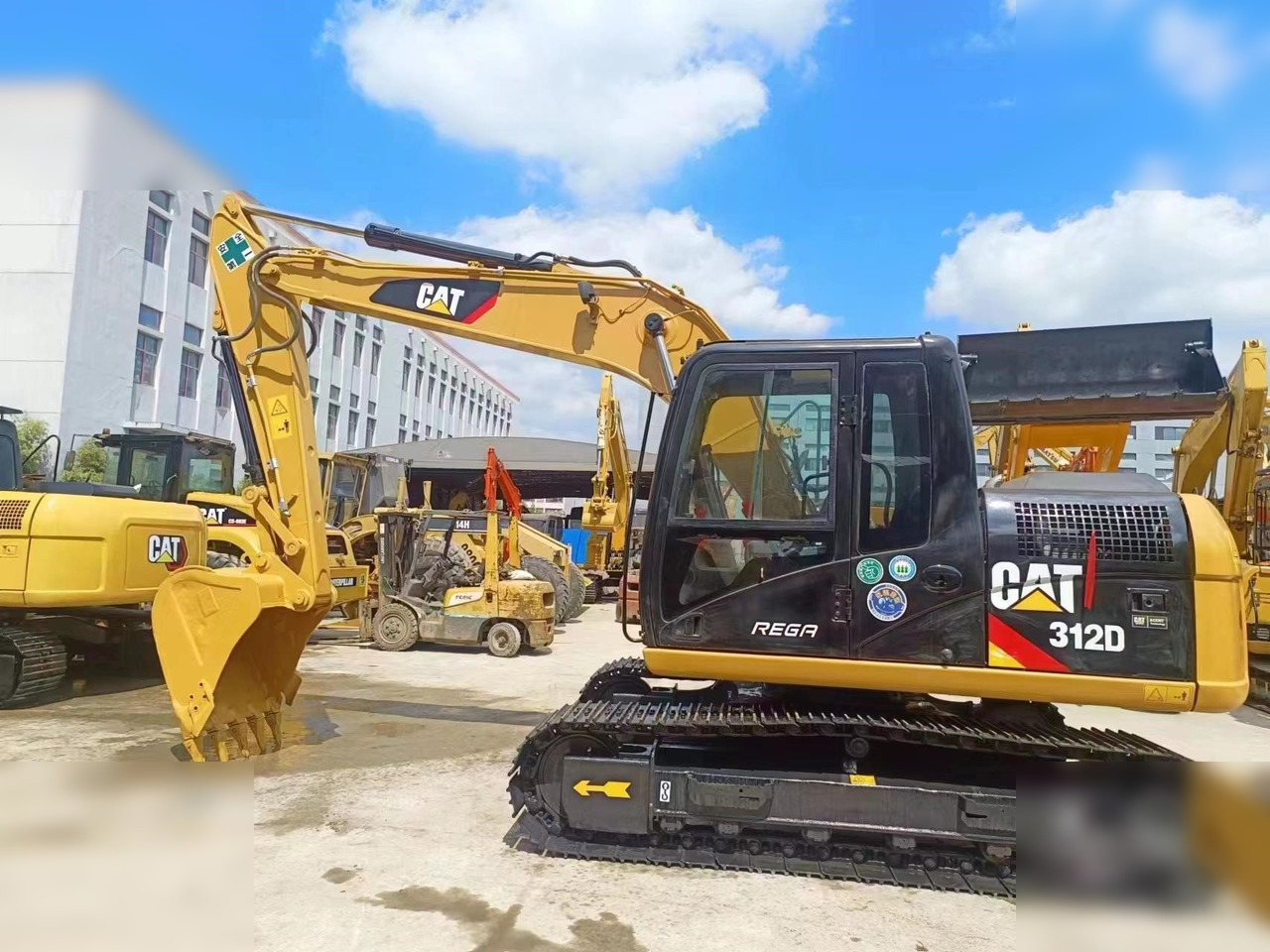 CATERPILLAR 312D - Pelle sur chenille: photos 2 CATERPILLAR 312D - Pelle sur chenille: photos 2