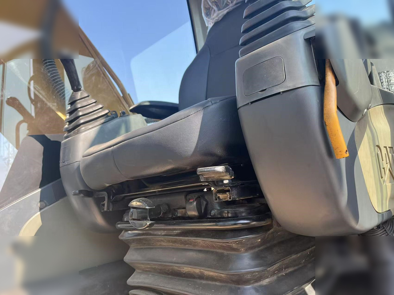 CATERPILLAR 320D - Pelle sur chenille: photos 4 CATERPILLAR 320D - Pelle sur chenille: photos 4