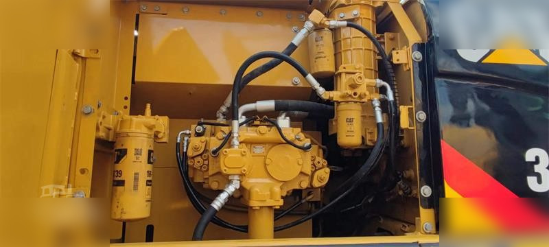CATERPILLAR 320D - Pelle sur chenille: photos 4 CATERPILLAR 320D - Pelle sur chenille: photos 4