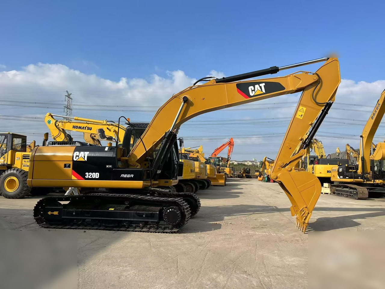 CATERPILLAR 320D - Pelle sur chenille: photos 1 CATERPILLAR 320D - Pelle sur chenille: photos 1