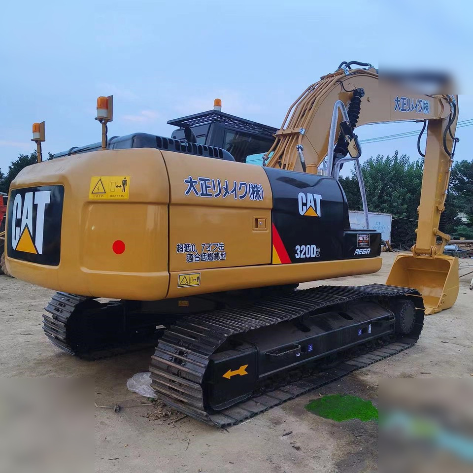 CATERPILLAR 320D2 - Pelle sur chenille: photos 3 CATERPILLAR 320D2 - Pelle sur chenille: photos 3