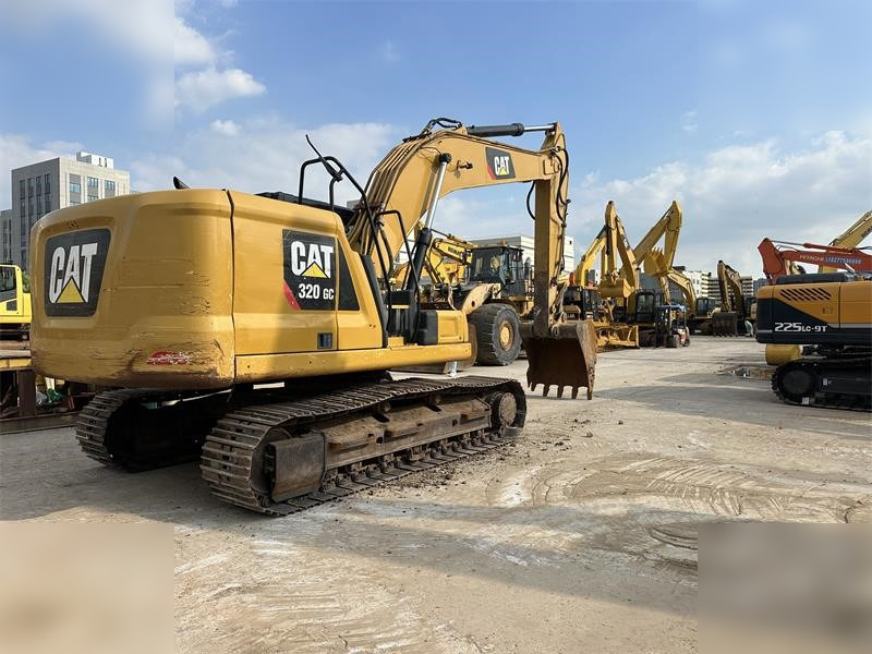 CATERPILLAR 320GC - Pelle sur chenille: photos 3 CATERPILLAR 320GC - Pelle sur chenille: photos 3