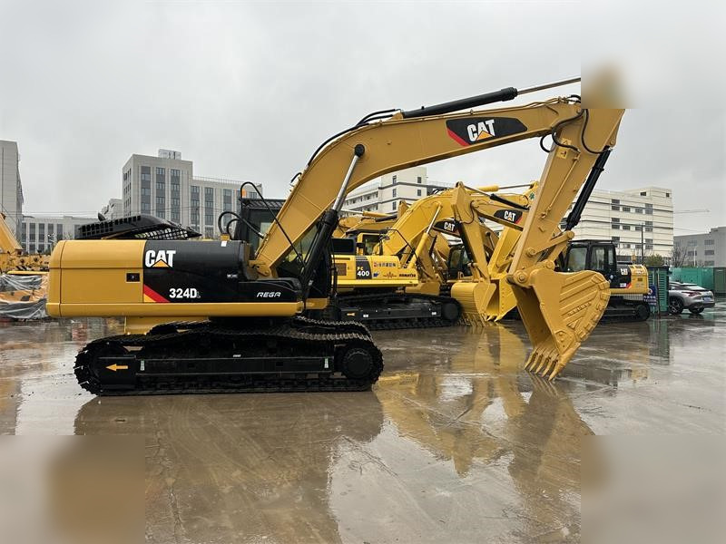 CATERPILLAR 324DL - Pelle sur chenille: photos 2 CATERPILLAR 324DL - Pelle sur chenille: photos 2