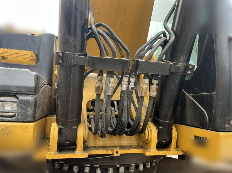 CATERPILLAR 329D - Pelle sur chenille: photos 4 CATERPILLAR 329D - Pelle sur chenille: photos 4