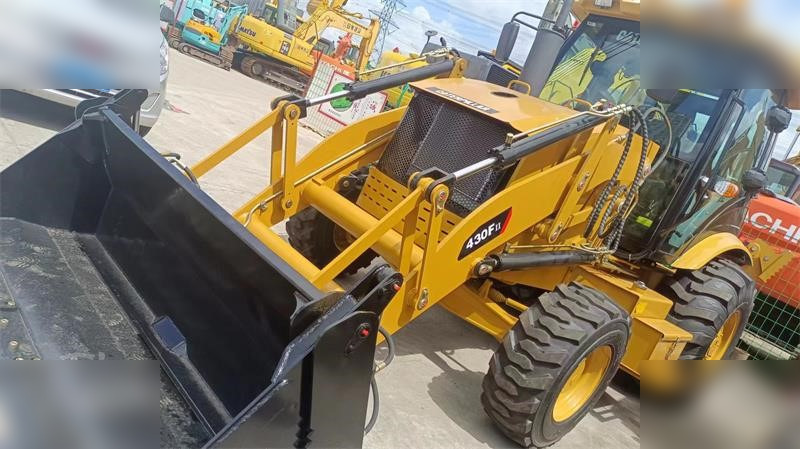 CATERPILLAR 430F - Tractopelle: photos 4 CATERPILLAR 430F - Tractopelle: photos 4