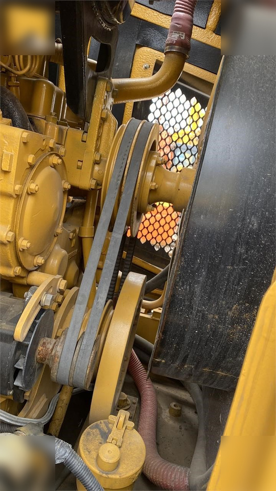 CATERPILLAR 966G - Chargeuse sur pneus: photos 4 CATERPILLAR 966G - Chargeuse sur pneus: photos 4