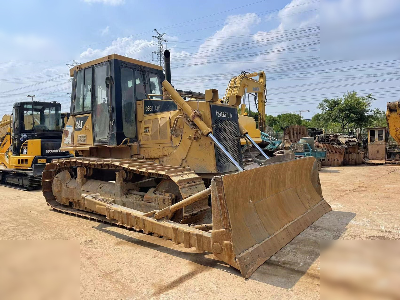 CATERPILLAR D6G - Bulldozer: photos 1 CATERPILLAR D6G - Bulldozer: photos 1