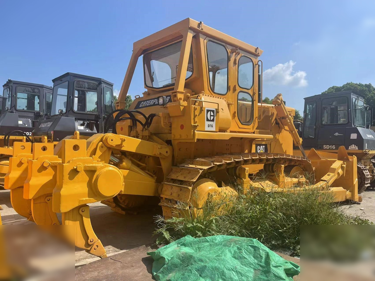 CATERPILLAR D7G - Bulldozer: photos 1 CATERPILLAR D7G - Bulldozer: photos 1