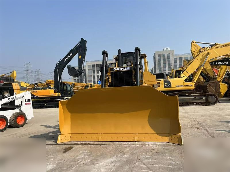 CATERPILLAR D8R - Bulldozer: photos 4 CATERPILLAR D8R - Bulldozer: photos 4