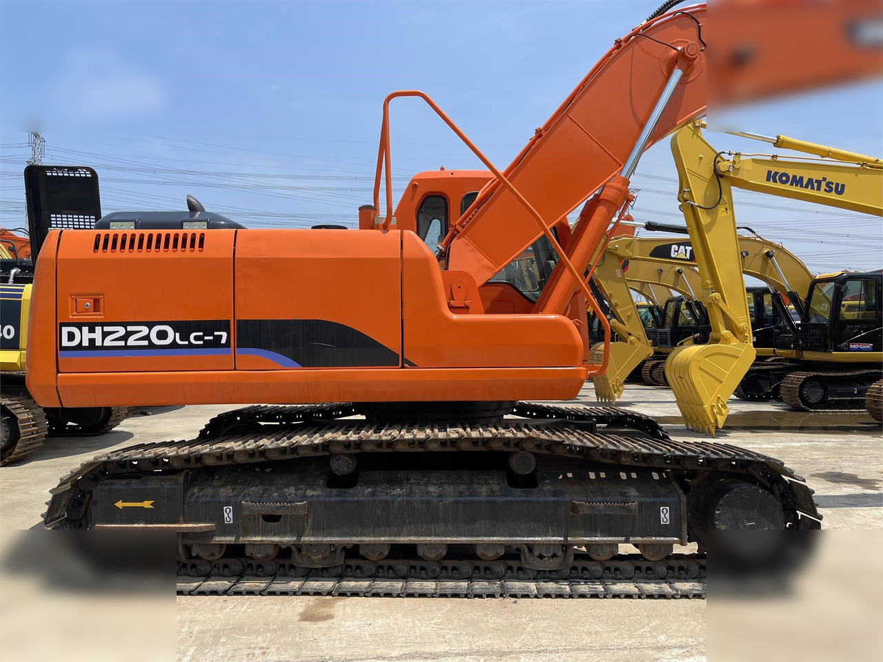 DOOSAN DH220 LC-7 - Pelle sur chenille: photos 4 DOOSAN DH220 LC-7 - Pelle sur chenille: photos 4