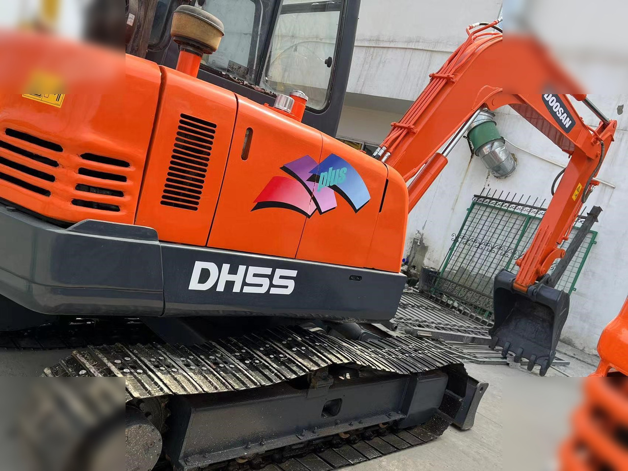 DOOSAN DH55 - Mini pelle: photos 3 DOOSAN DH55 - Mini pelle: photos 3